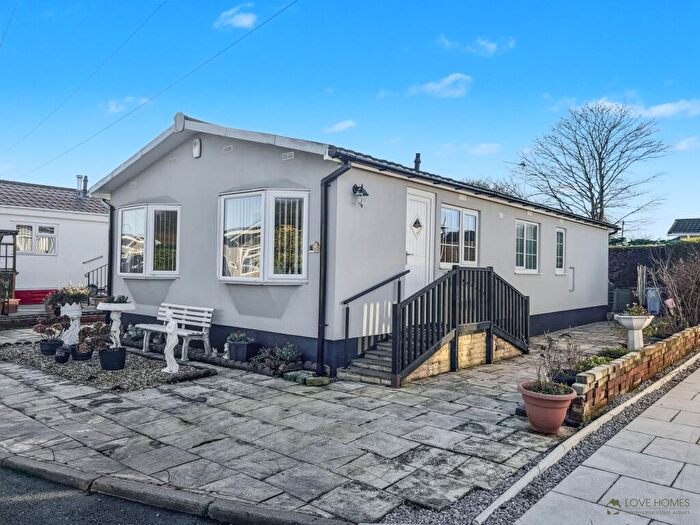 3 Bedroom Park Home For Sale In Carr Bridge Residential Park, Blackpool, FY4