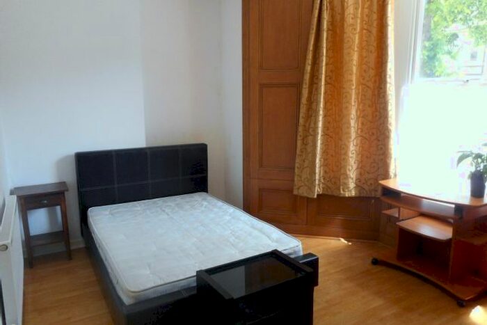 1 Bedroom Flat To Rent In Richmond Road, Cathays, Cardiff CF24