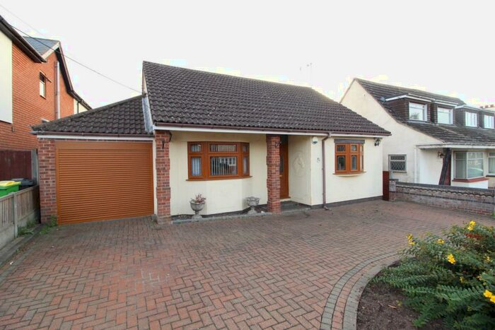 3 Bedroom Detached Bungalow To Rent In Eastcheap, Rayleigh, SS6