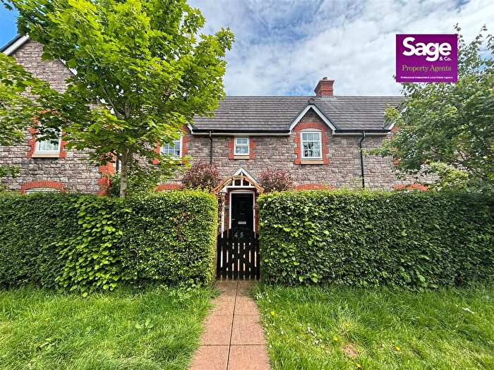 4 Bedroom Terraced House For Sale In Stryd Camlas, Pontrhydyrun, Cwmbran, NP44