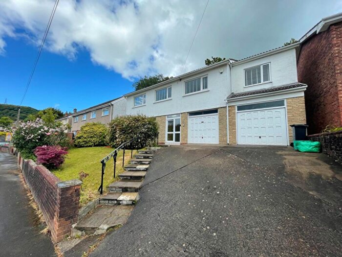 3 Bedroom Detached House For Sale In Fairwood Drive, Baglan, SA12