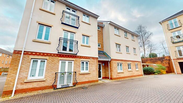 2 Bedroom Flat To Rent In Pipkin Close, Pontprennau, Cardiff, CF23