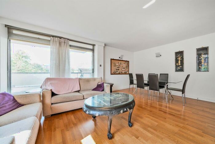 2 Bedroom Apartment To Rent In Century Court, Grove End Road, NW8