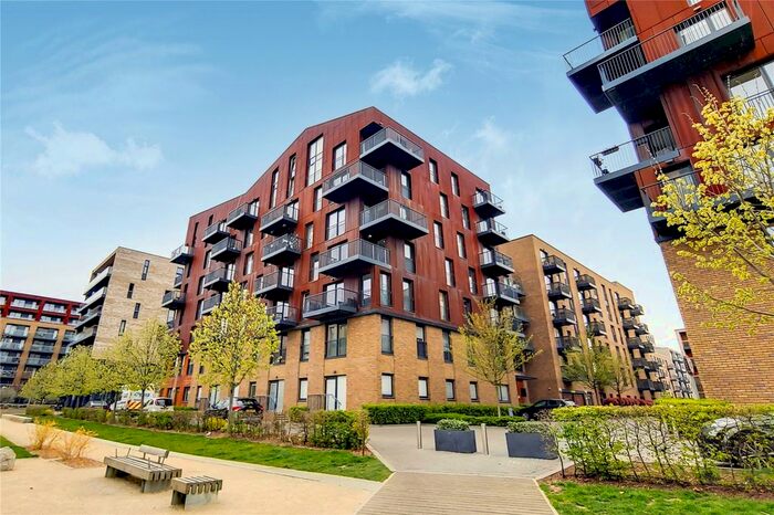 2 Bedroom Flat To Rent In Whiting Way, London, SE16