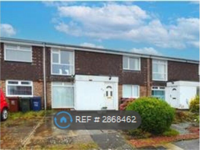 2 Bedroom Flat To Rent In Trentham Avenue, Newcastle Upon Tyne, NE7