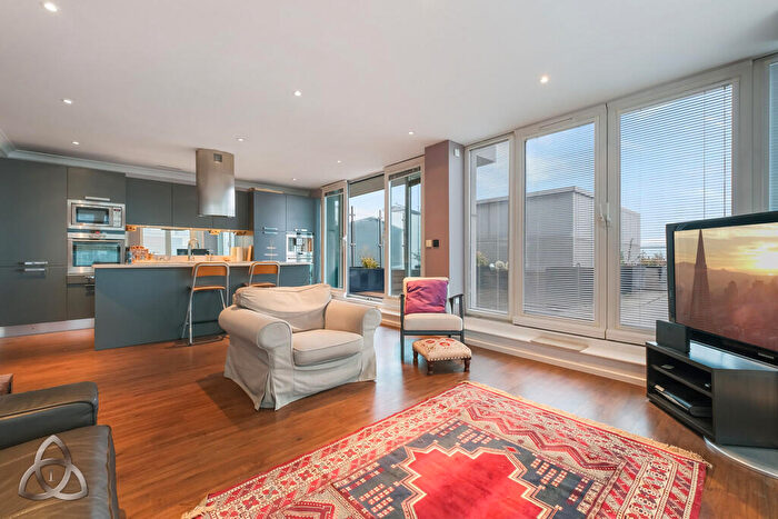 3 Bedroom Apartment For Sale In The Oxygen, Western Gateway, E16