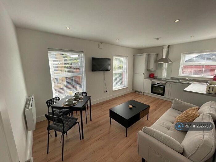 2 Bedroom Flat To Rent In Sandhurst Street, Liverpool, L17