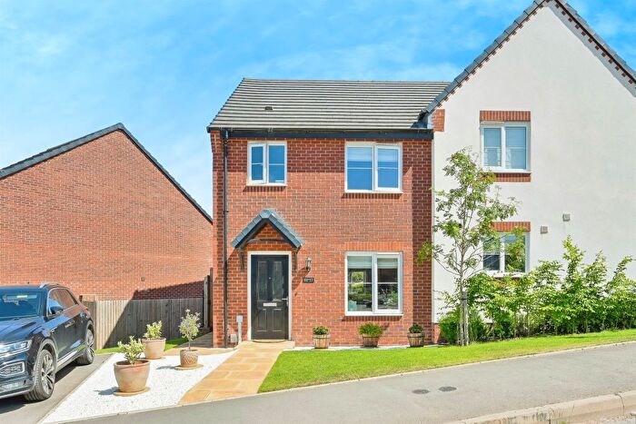 3 Bedroom Semi-Detached House For Sale In Hylton Road, Stafford, ST16