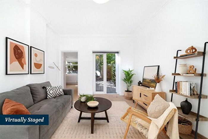 3 Bedroom Flat To Rent In Anson Road, Willesden Green, NW2