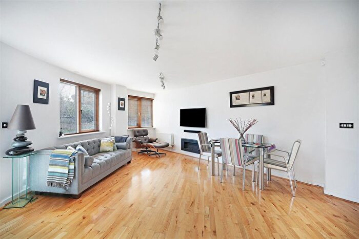 2 Bedroom Flat To Rent In Augustine Bell Tower, Pancras Way, London, E3