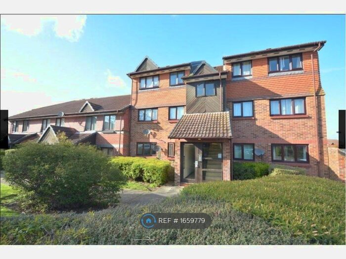 2 Bedroom Flat To Rent In Maltings Lane, Witham, CM8