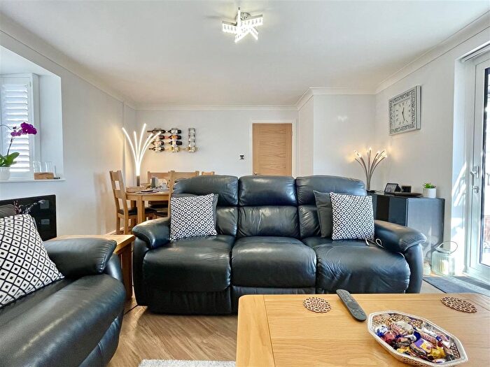 2 Bedroom Bungalow For Sale In Nightingale Drive, Weymouth, DT3