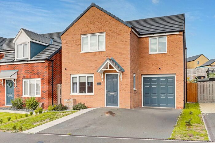 3 Bedroom Detached House For Sale In Watts Walk, Forest Town, NG19