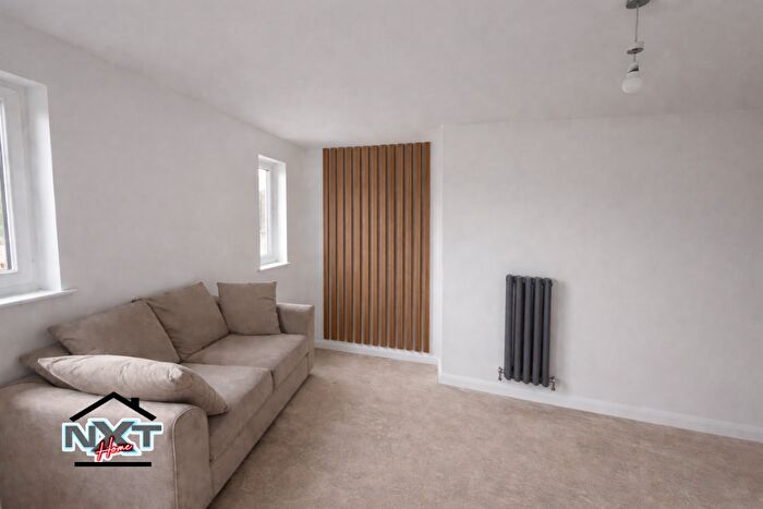 2 Bedroom Flat To Rent In Tugby Place, Chelmsford, Essex, CM1
