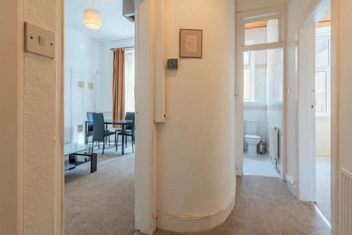 1 Bedroom Flat To Rent In Lochrin Place, Tollcross, Edinburgh, EH3