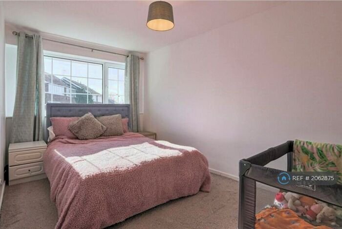 3 Bedroom Terraced House To Rent In Ramshead Crescent, Leeds, LS14