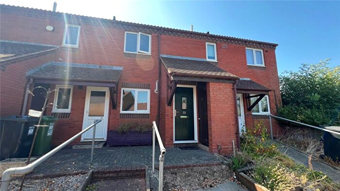 1 Bedroom Maisonette For Sale In Yew Tree Close, Redditch, Worcestershire, B97