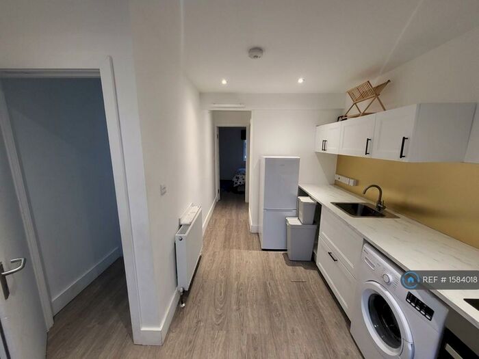 1 Bedroom Terraced House To Rent In Peckham Rye, Peckham, SE15