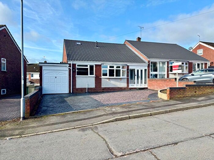 4 Bedroom Bungalow To Rent In Alpine Drive, Cannock, WS12