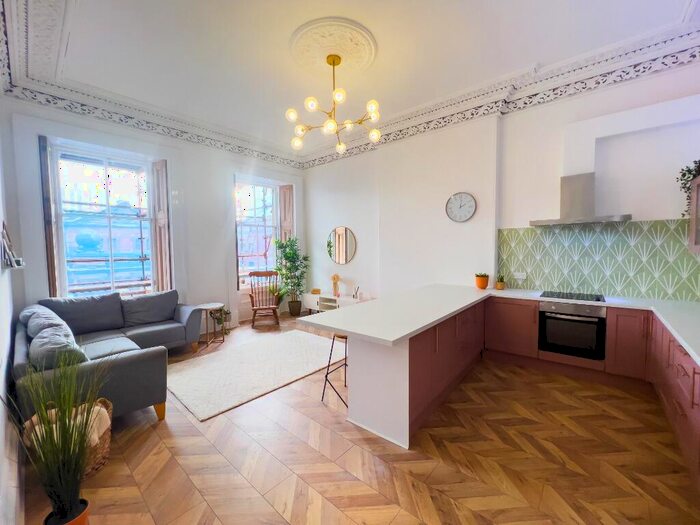 5 Bedroom Flat To Rent In Hmo Bath Street, Charing Cross, Glasgow, G2