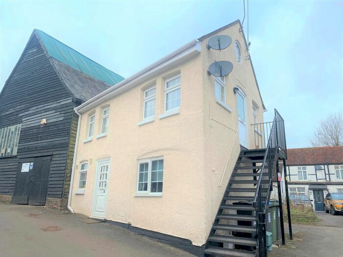 1 Bedroom Studio To Rent In Parsonage Place, Tring, HP23