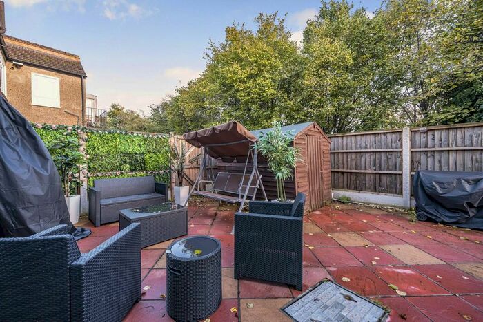 3 Bedroom Flat To Rent In Lavendar Avenue, Mitcham, CR4