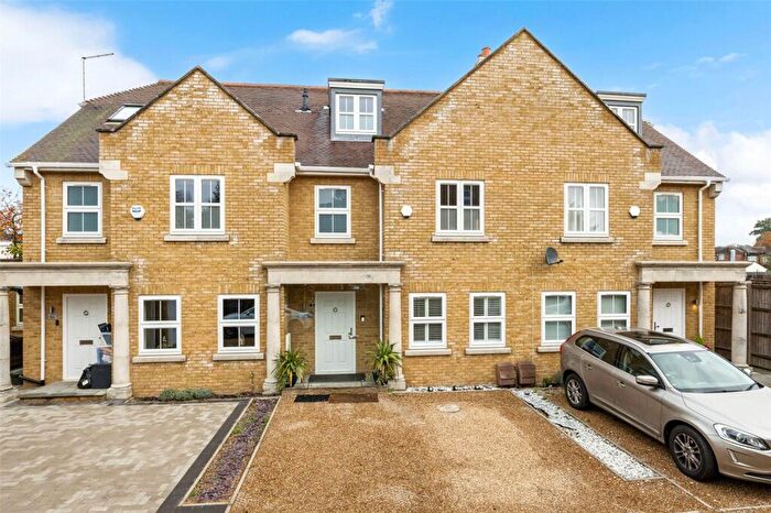 4 Bedroom Terraced House For Sale In Kingsway Mews, Farnham Common, Slough, Buckinghamshire, SL2