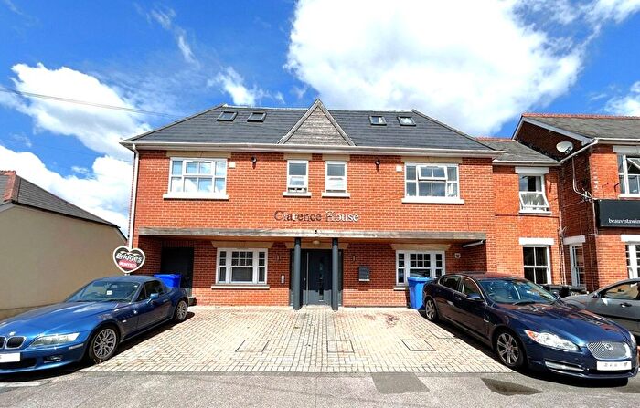 1 Bedroom Flat For Sale In Clarence Road, Fleet, Hampshire, GU51