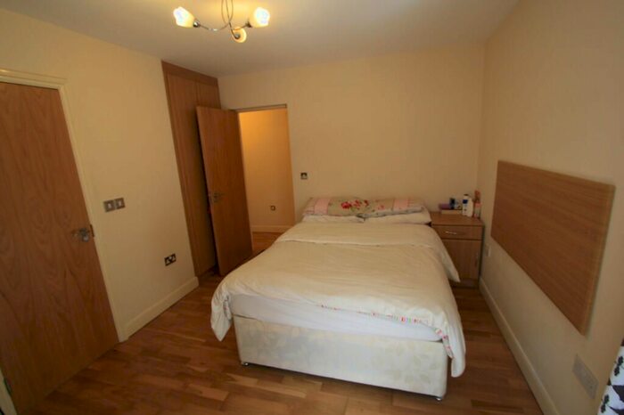 2 Bedroom Flat To Rent In Eaton Road, Sutton, SM2
