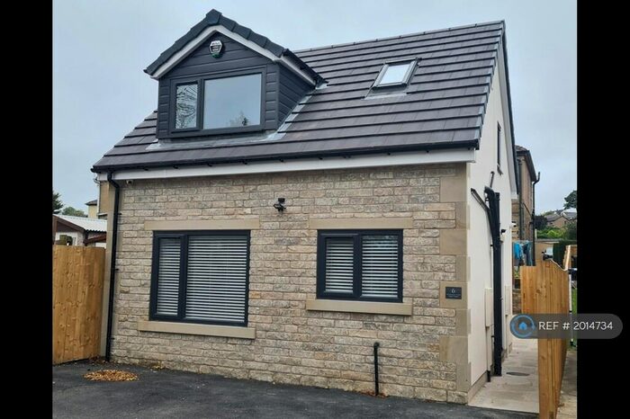 2 Bedroom Detached House To Rent In Woodcroft Place, Bradford, BD10