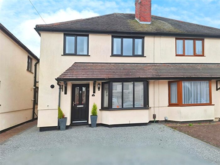 3 Bedroom Semi-Detached House For Sale In Home Park Road, Nuneaton, Warwickshire, CV11
