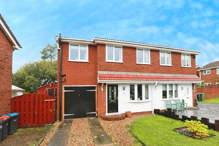 3 Bedroom Semi Detached House For Sale In Poplar Close, Winsford, Cheshire, CW7