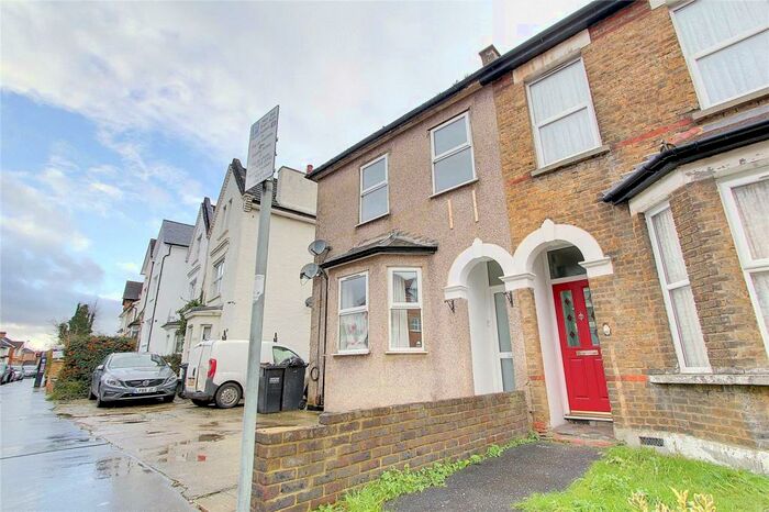 2 Bedroom Maisonette To Rent In Waddon Road, Croydon, CR0