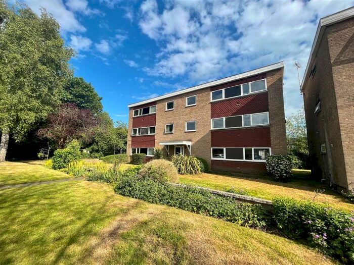 2 Bedroom Flat To Rent In Riversmeet, Hertford, SG14