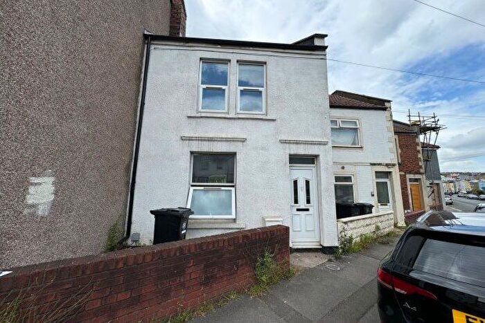 2 Bedroom Property To Rent In St. Johns Lane, Bristol, BS3