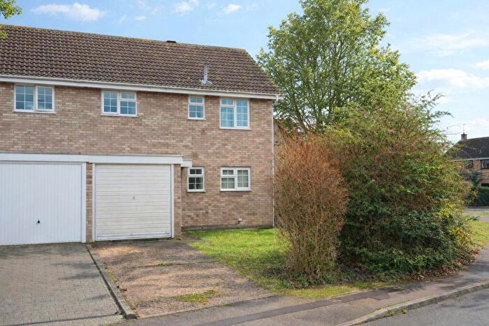 3 Bedroom Semi-Detached House For Sale In Wren Close, Mildenhall, Bury St. Edmunds, Suffolk, IP28
