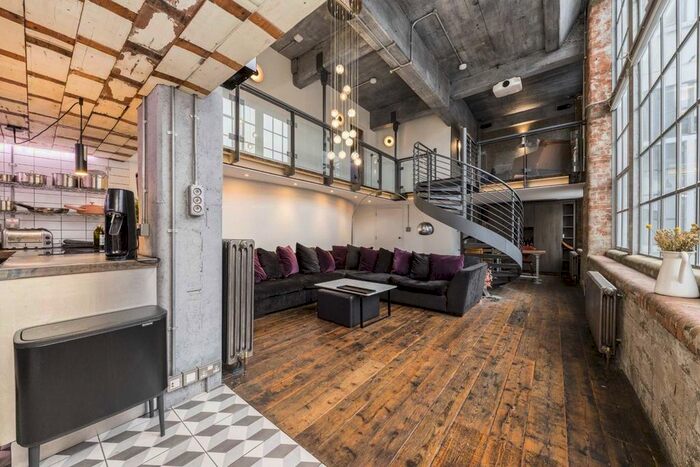 2 Bedroom Flat To Rent In Summers Street, London EC1R