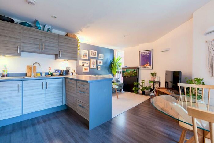 1 Bedroom Flat To Rent In Dance Square, Islington, London, EC1V