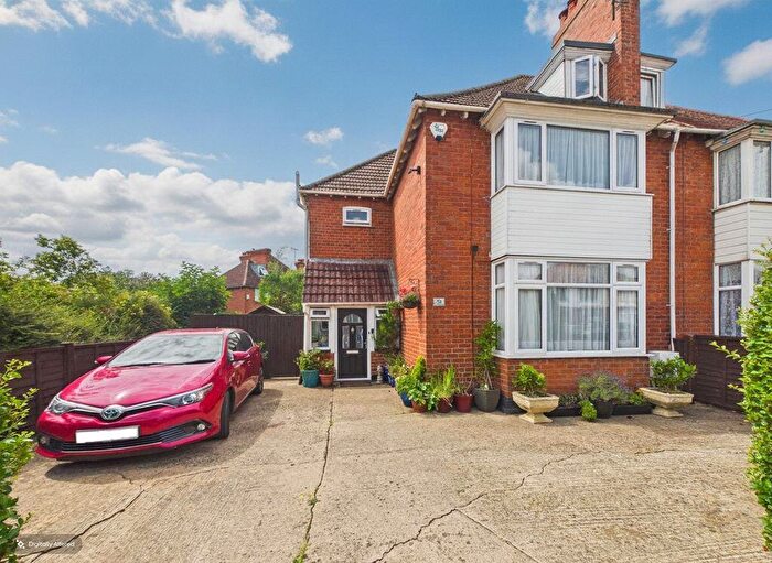 5 Bedroom Semi Detached House For Sale In Podsmead Road, Gloucester, GL1