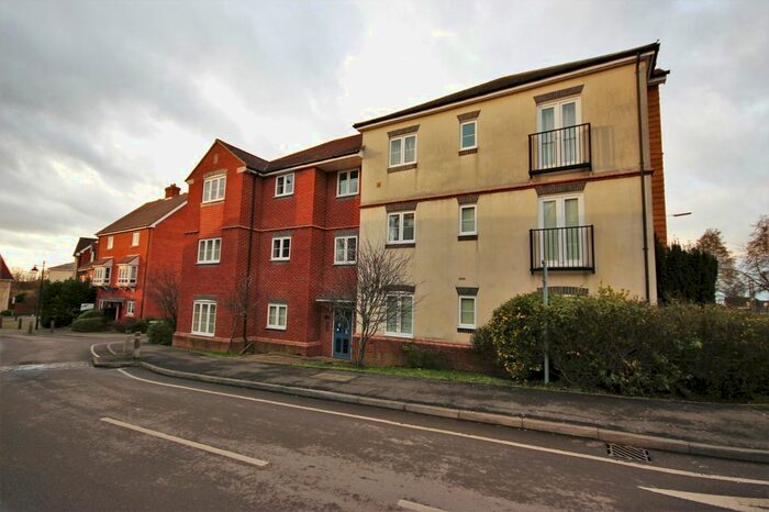 2 Bedroom Flat To Rent In Wolage Drive, Grove, Wantage OX12