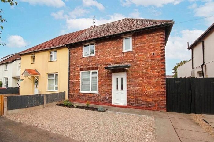 3 Bedroom Semi-Detached House For Sale In Danefield Road, Northwich, CW9