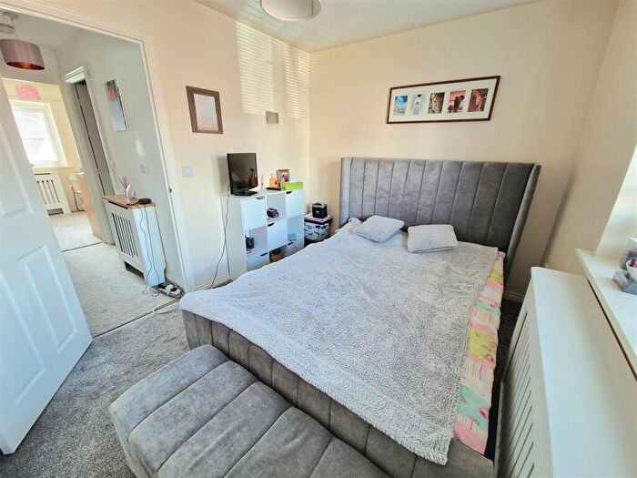 2 Bedroom Terraced House For Sale In Brooklands Avenue, Wixams, Bedford, MK42