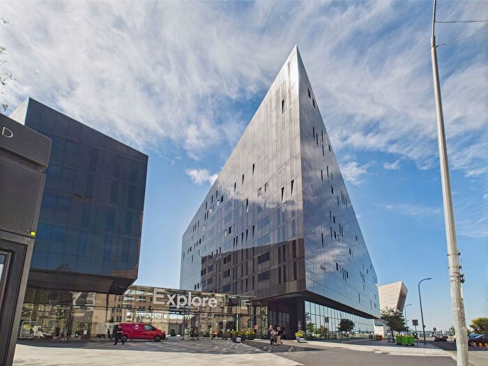 2 Bedroom Flat To Rent In Mann Island, City Centre, Liverpool, L3