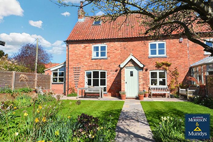3 Bedroom Cottage For Sale In Parkins Row, Caunton, Newark, NG23