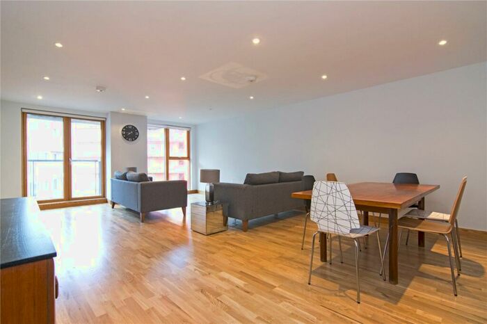 2 Bedroom Flat To Rent In Ink Court, Wick Lane, London, E3