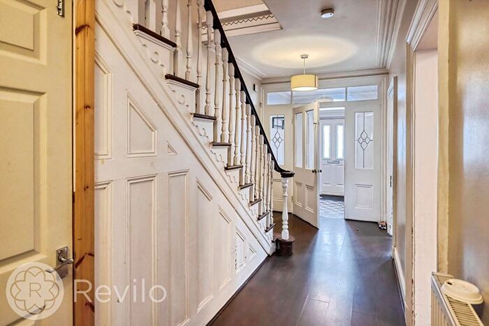 4 Bedroom Terraced House For Sale In Halifax Road, Rochdale, OL12