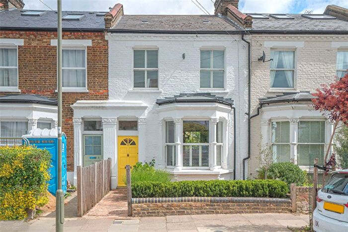 3 Bedroom Detached House For Sale In Manor Park Road, London, N2