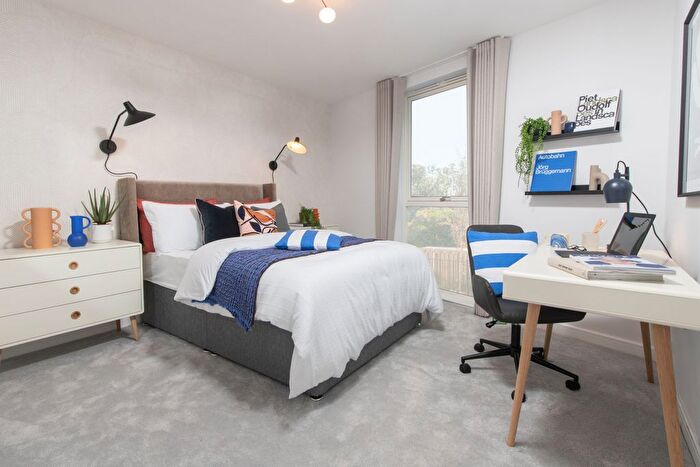 2 Bedroom Flat For Sale In "The Kingston" At Montem Lane, Slough, SL1