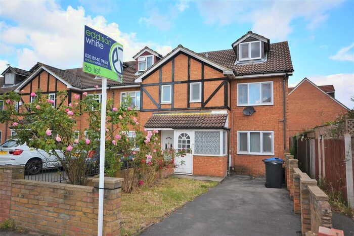 4 Bedroom End Of Terrace House To Rent In Wilkins Close, Mitcham CR4