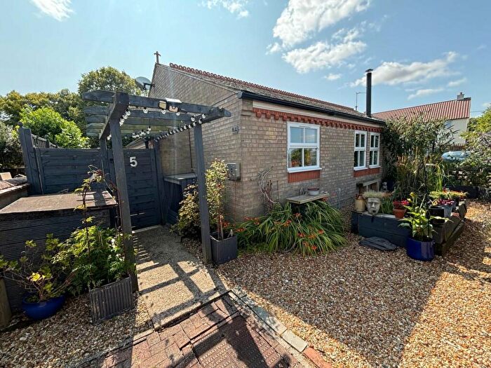 2 Bedroom Bungalow For Sale In Long Lane, Fowlmere, Royston, SG8